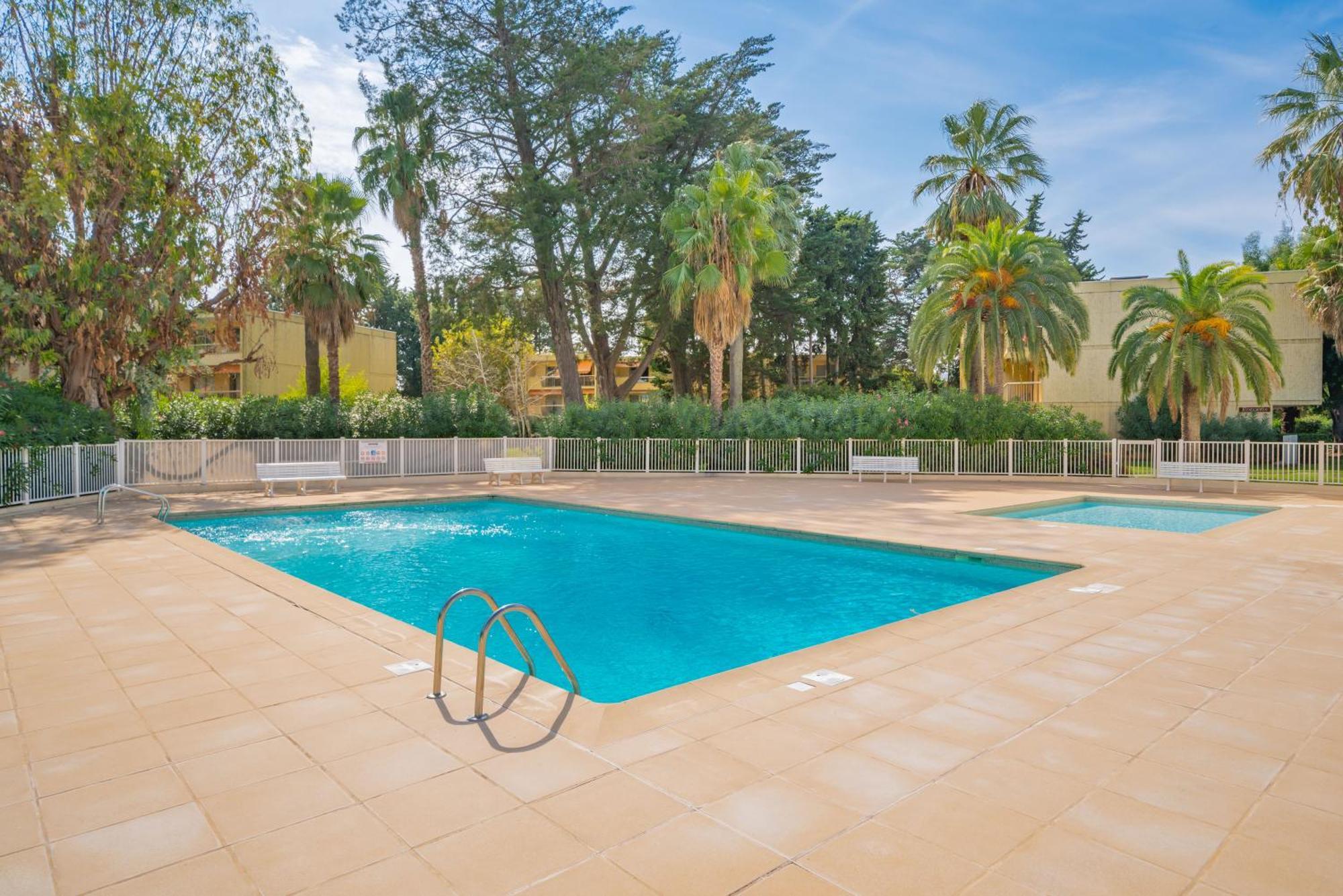 Les 15 Pins & La Mer -Your Green Getaway Near Sea & Beach Antibes Exterior photo