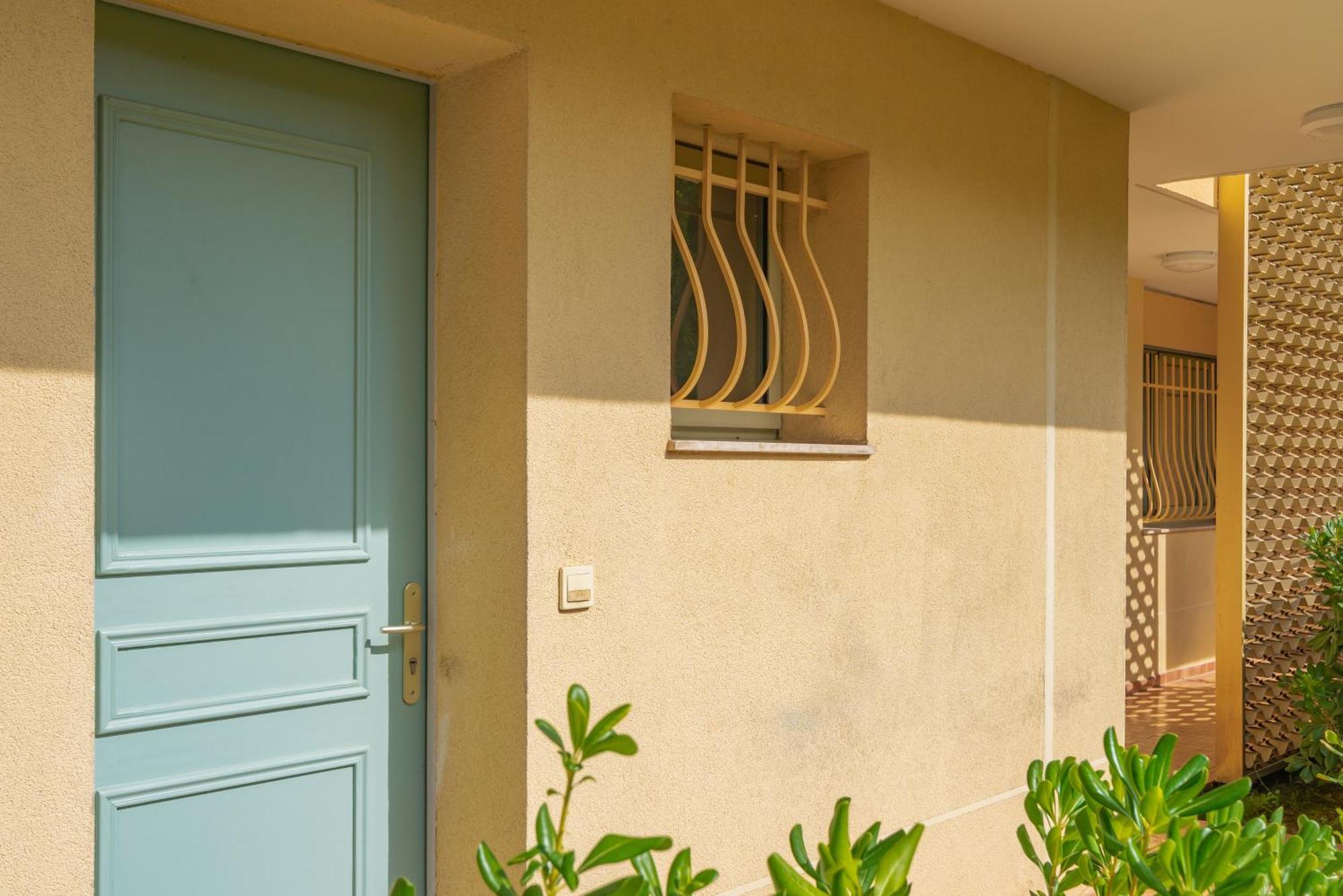 Les 15 Pins & La Mer -Your Green Getaway Near Sea & Beach Antibes Exterior photo