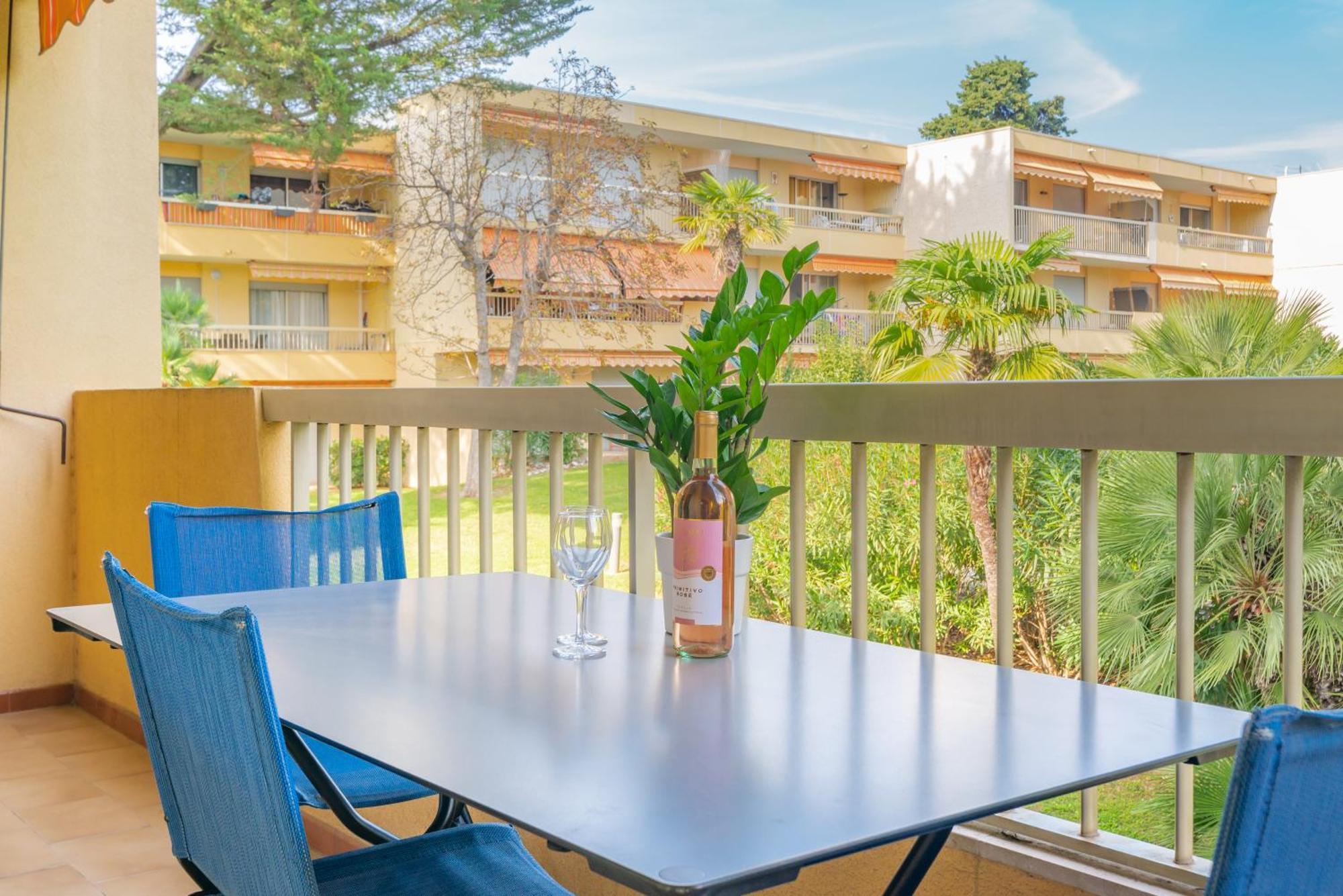 Les 15 Pins & La Mer -Your Green Getaway Near Sea & Beach Antibes Exterior photo