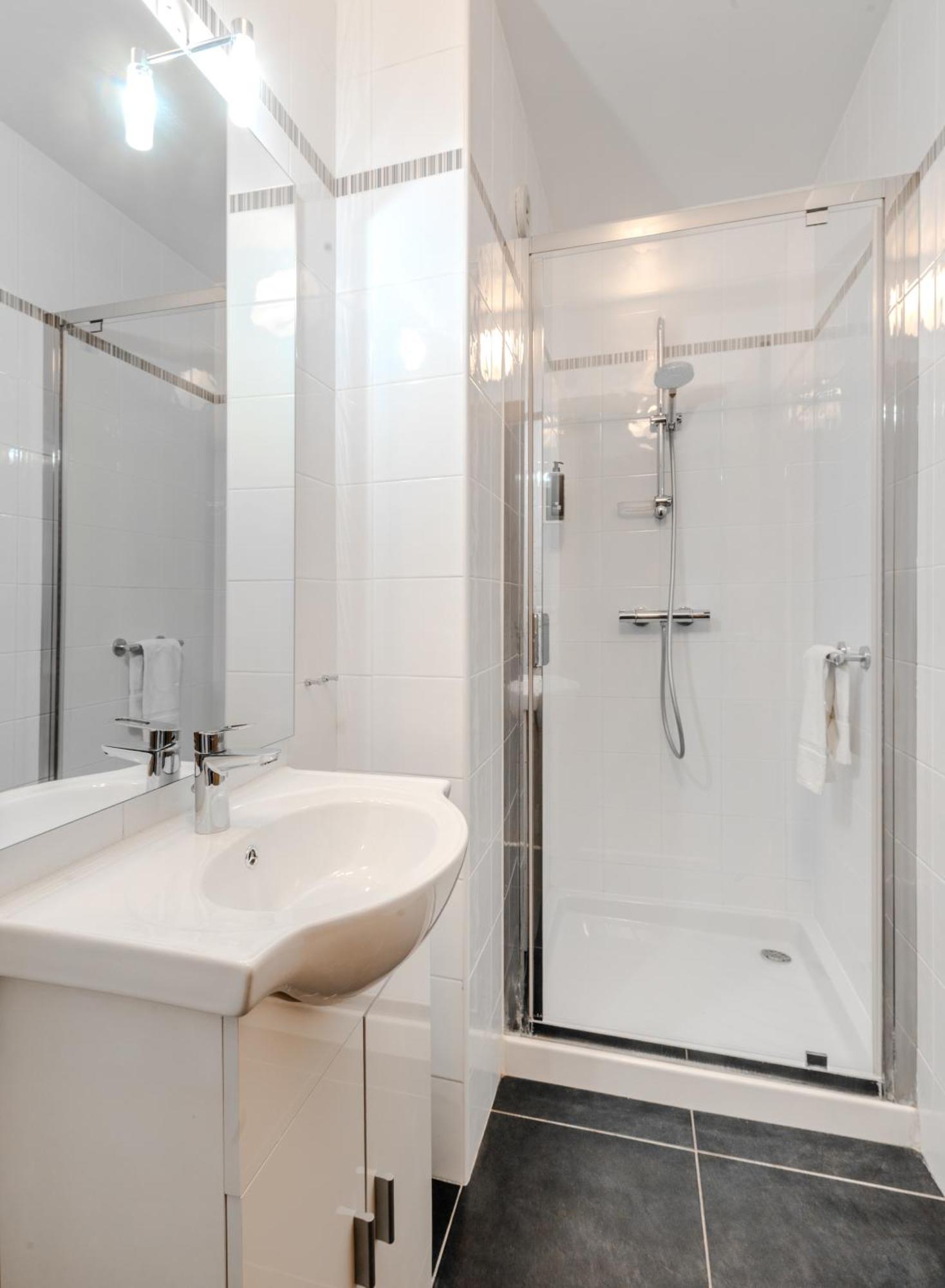 Les 15 Pins & La Mer -Your Green Getaway Near Sea & Beach Antibes Exterior photo